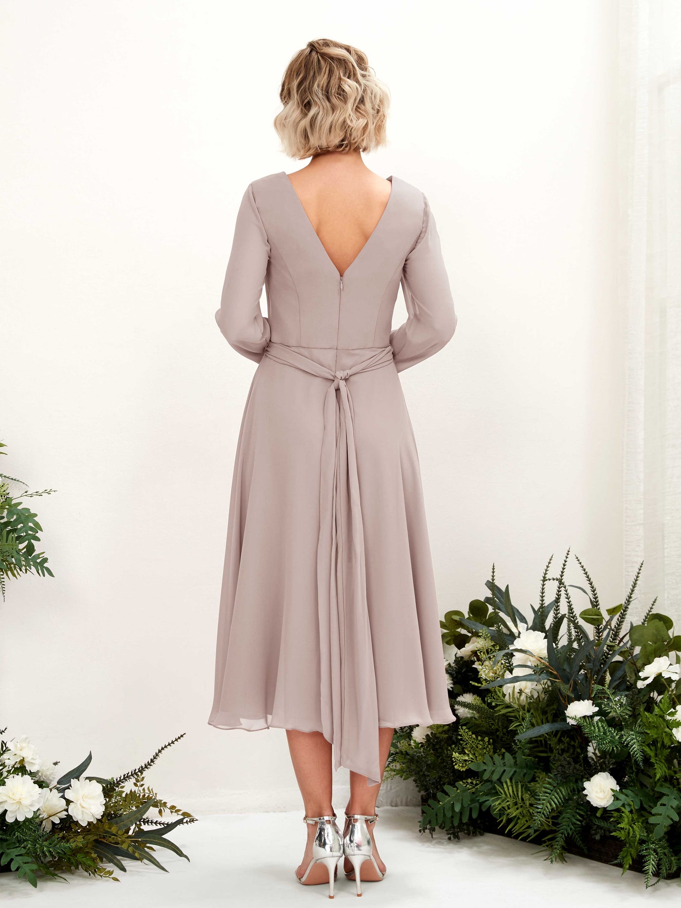 V-neck Long Sleeves Chiffon Bridesmaid Dress - Taupe (81223324)#color_taupe