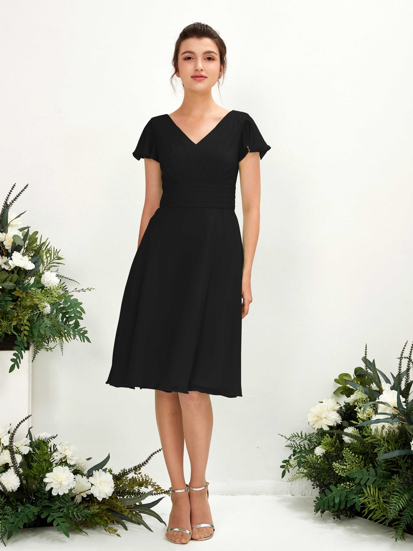 Carlyna Betty A-Line Black Bridesmaid Dress Knee-Length Short Sleeve V-Neck Dress #color_black