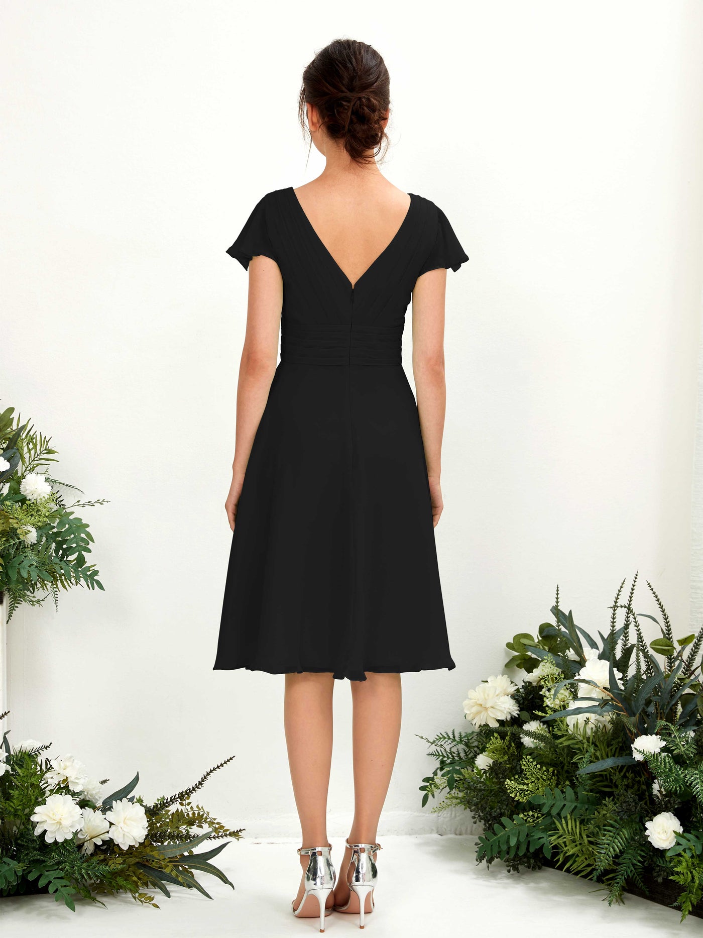 Carlyna Betty A-Line Black Bridesmaid Dress Knee-Length Short Sleeve V-Neck Dress #color_black